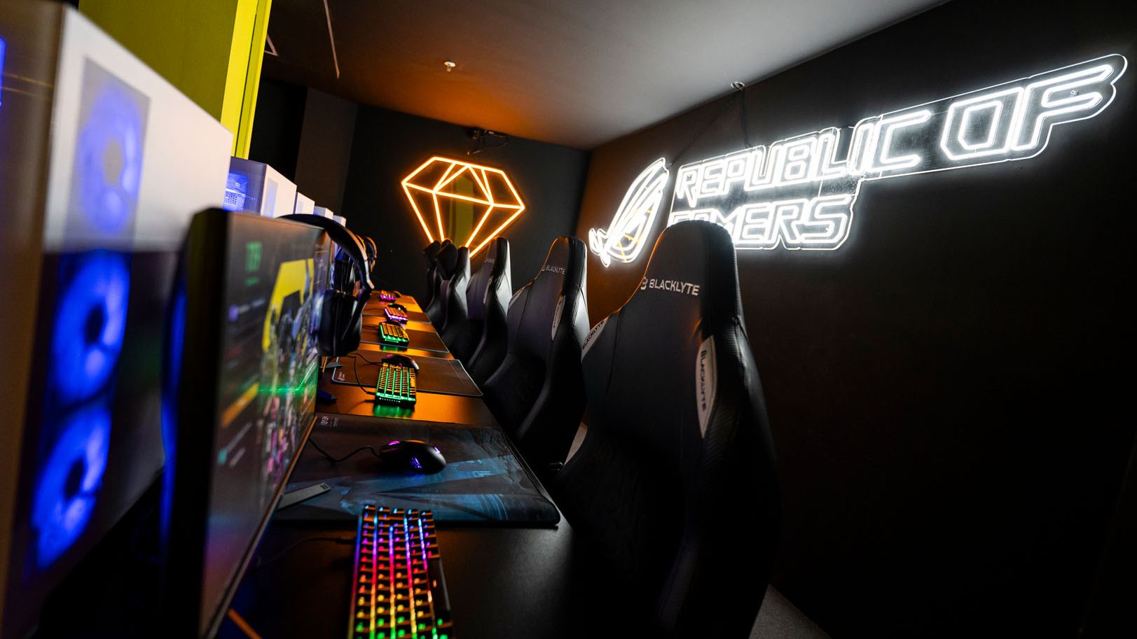 ASUS ROG Zone - Escenario